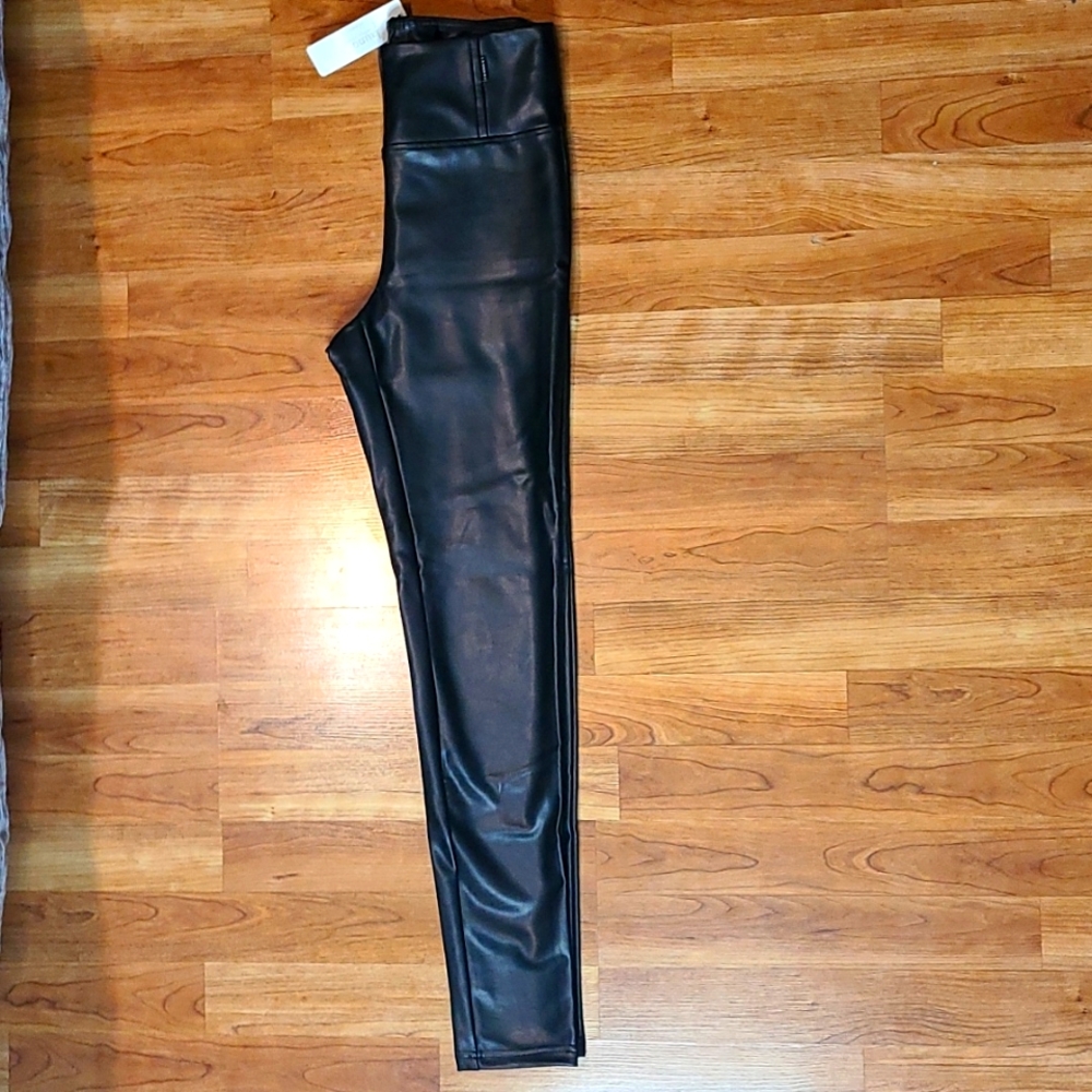 Laundry by Shelli Segal NWT